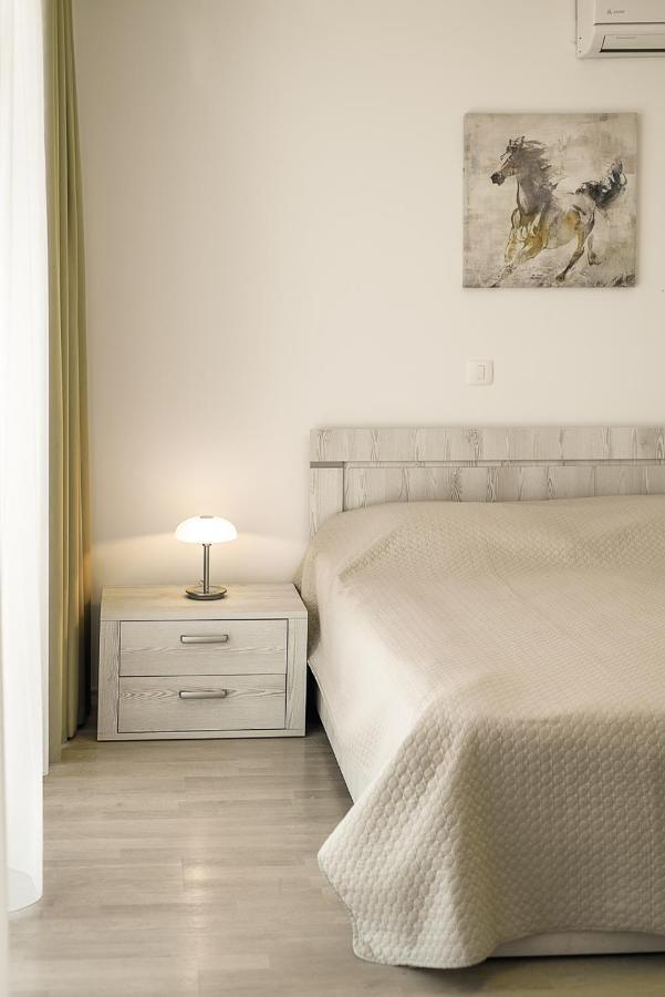 Adria Lux Apartments Sveti Stefan บุดวา ภายนอก รูปภาพ