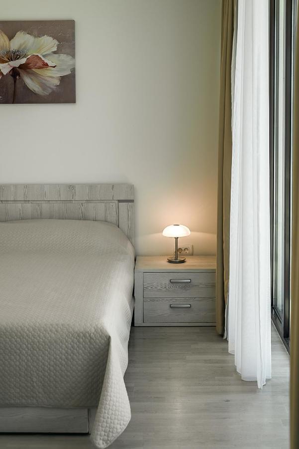 Adria Lux Apartments Sveti Stefan บุดวา ภายนอก รูปภาพ