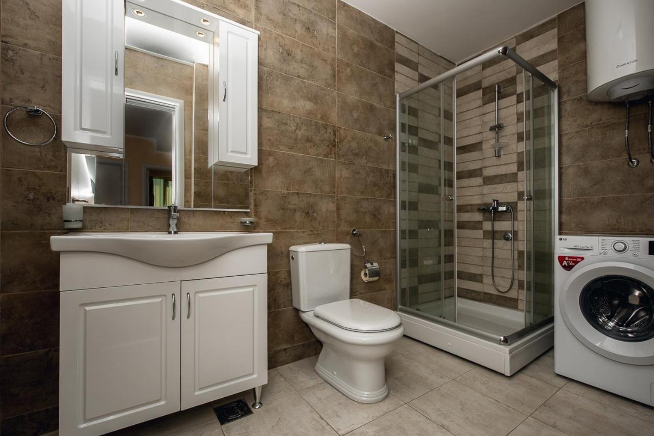 Adria Lux Apartments Sveti Stefan บุดวา ภายนอก รูปภาพ