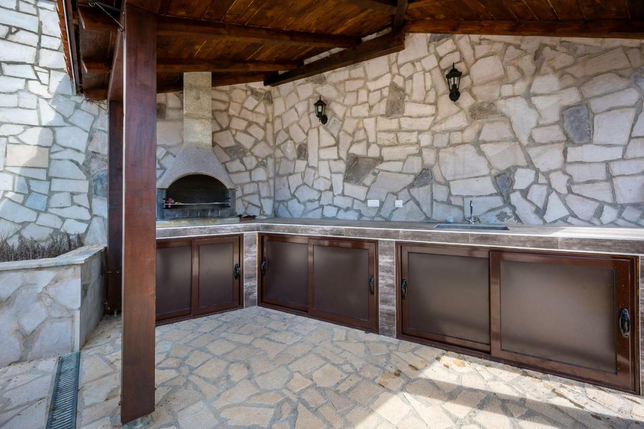 Adria Lux Apartments Sveti Stefan บุดวา ภายนอก รูปภาพ