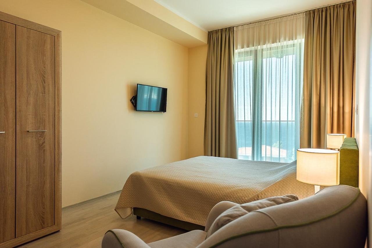 Adria Lux Apartments Sveti Stefan บุดวา ภายนอก รูปภาพ