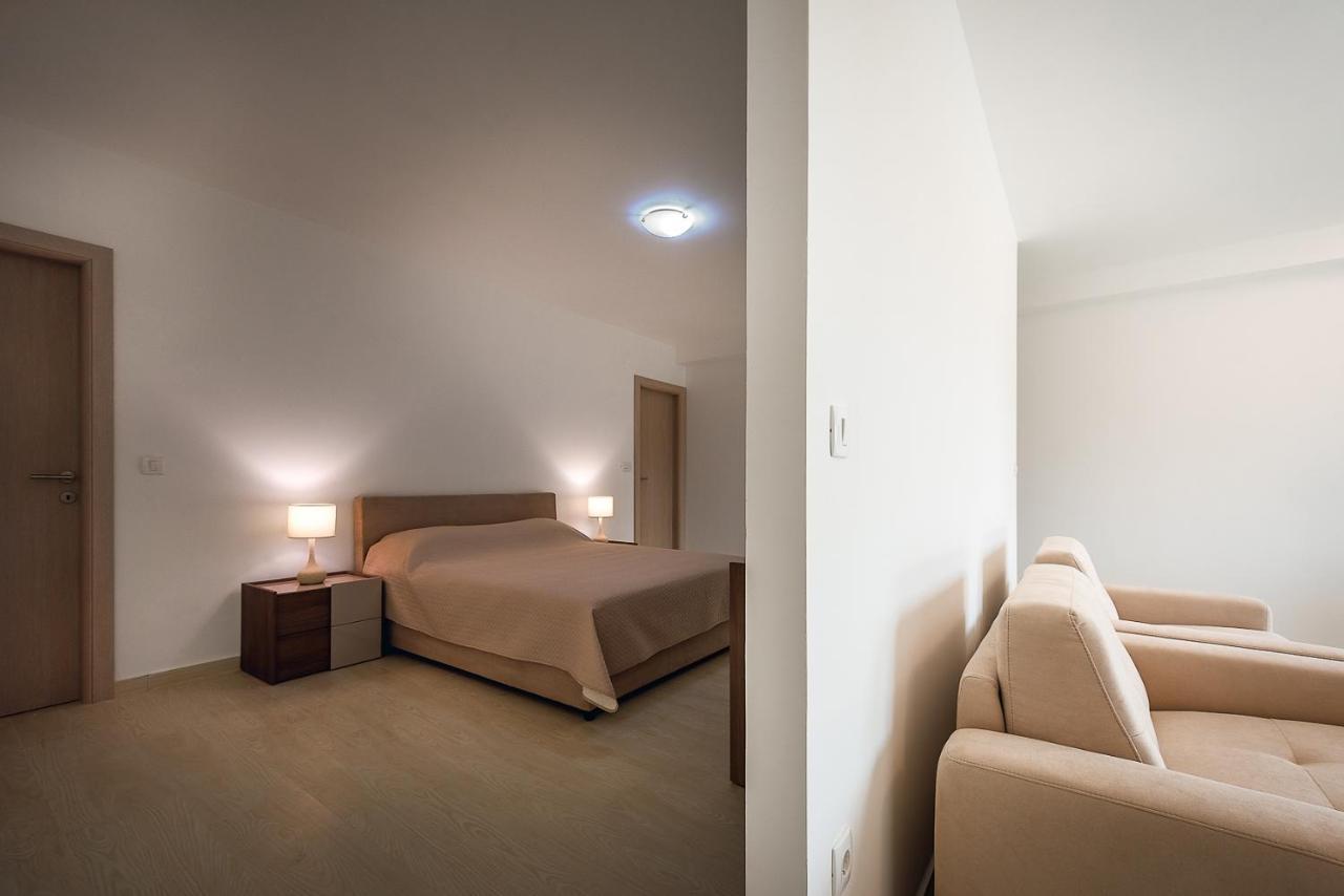 Adria Lux Apartments Sveti Stefan บุดวา ภายนอก รูปภาพ