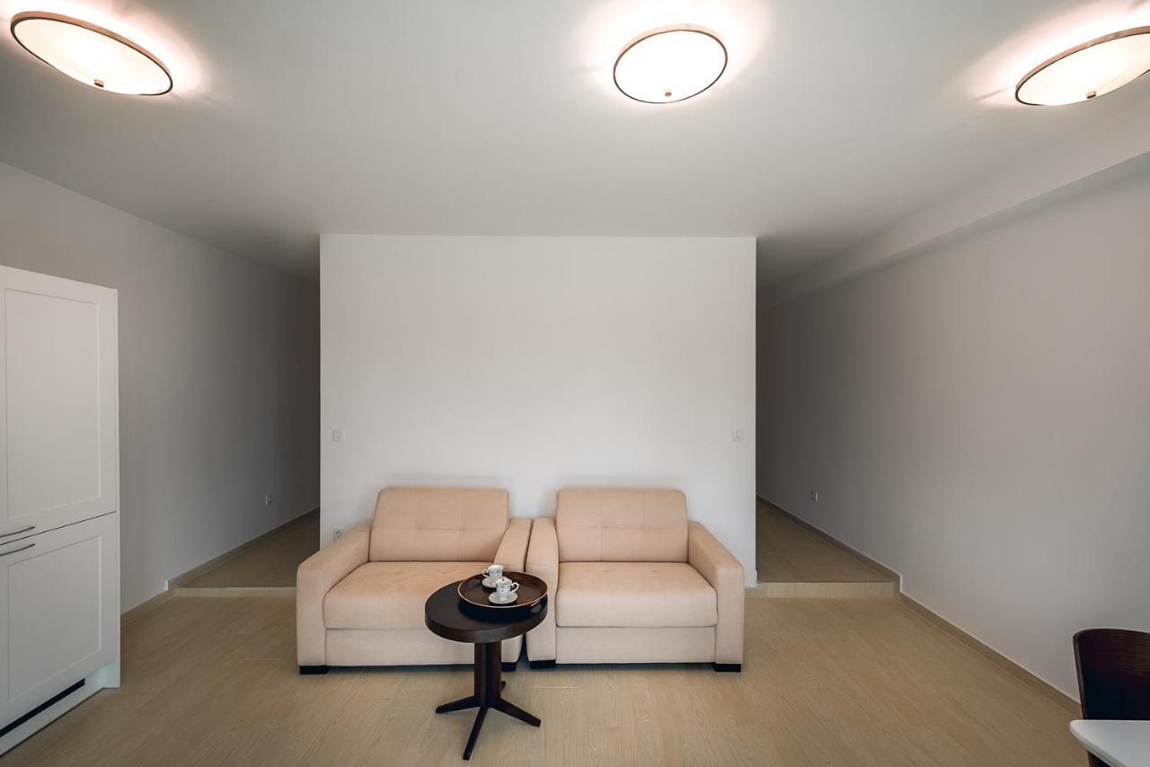 Adria Lux Apartments Sveti Stefan บุดวา ภายนอก รูปภาพ